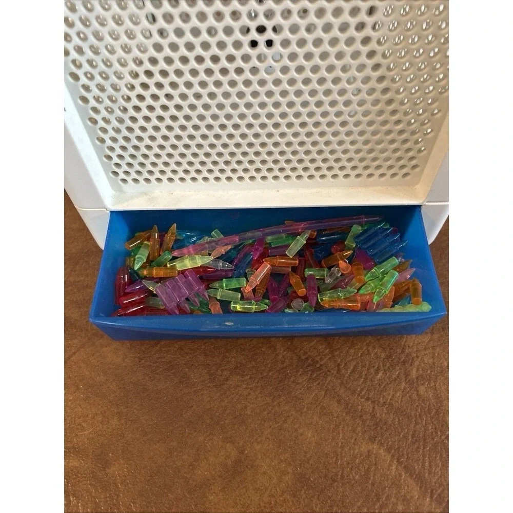 LITE BRITE CUBE 2001 Hasbro w/ 2 drawers of pegs. picture, & extra‎ peg Y2K VNT